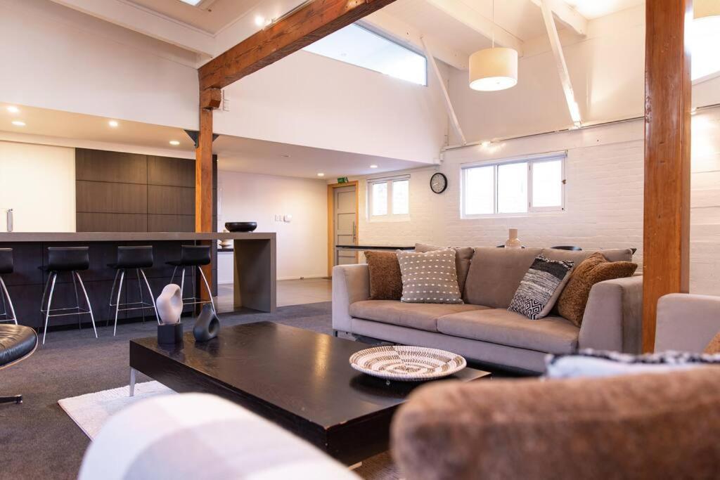 True New York Style Newmarket Loft Apartment أوكلاند المظهر الخارجي الصورة