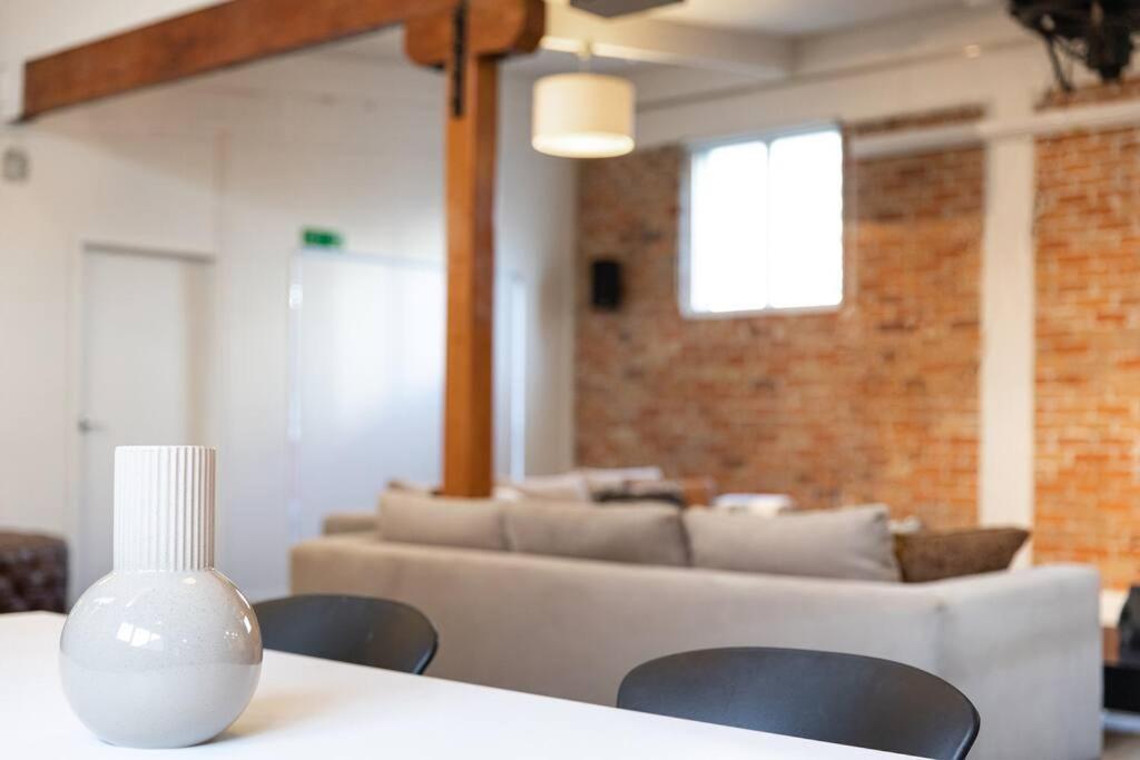 True New York Style Newmarket Loft Apartment أوكلاند المظهر الخارجي الصورة
